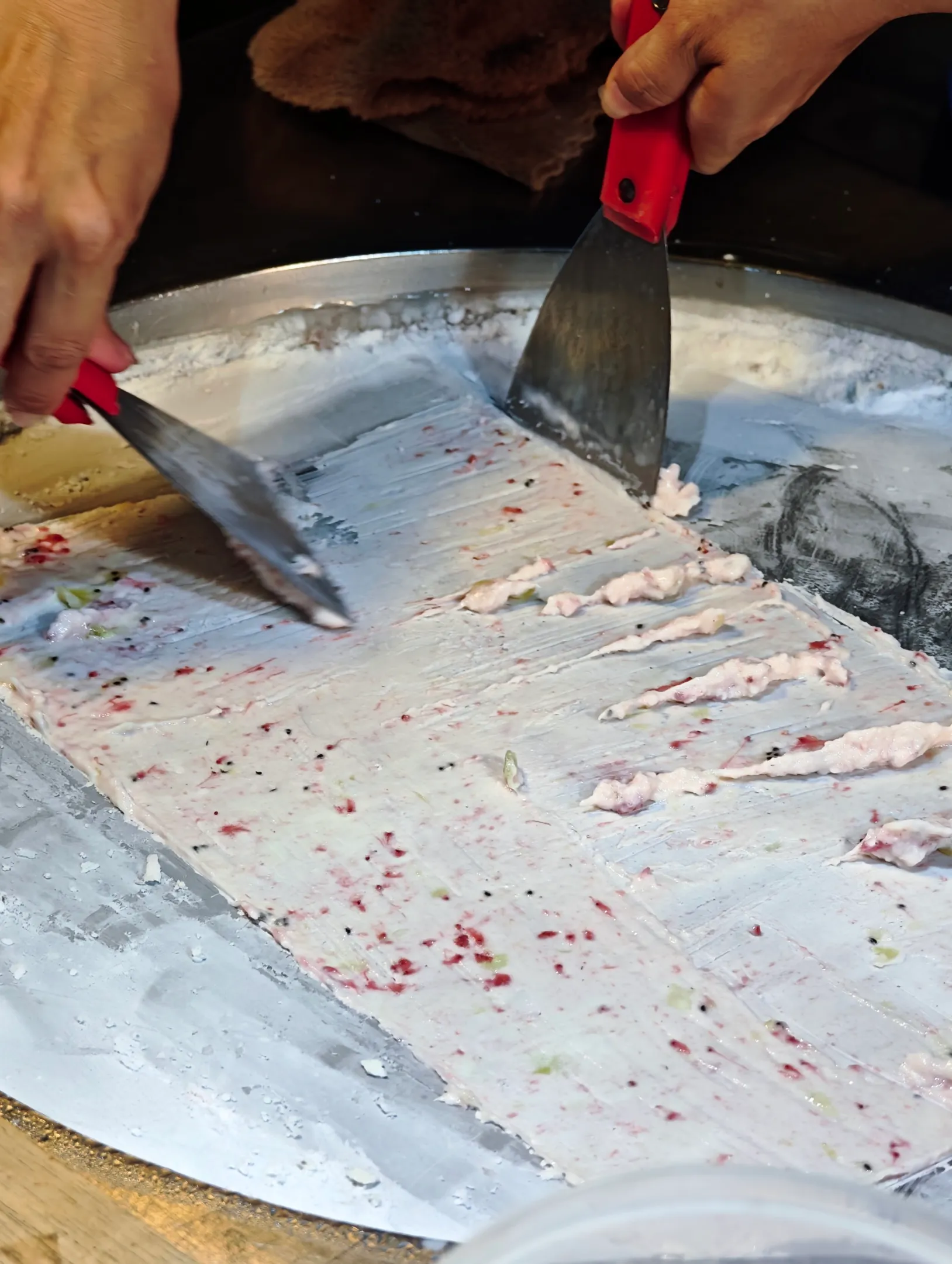 rolled ice cream from the nakhonsawan river night market