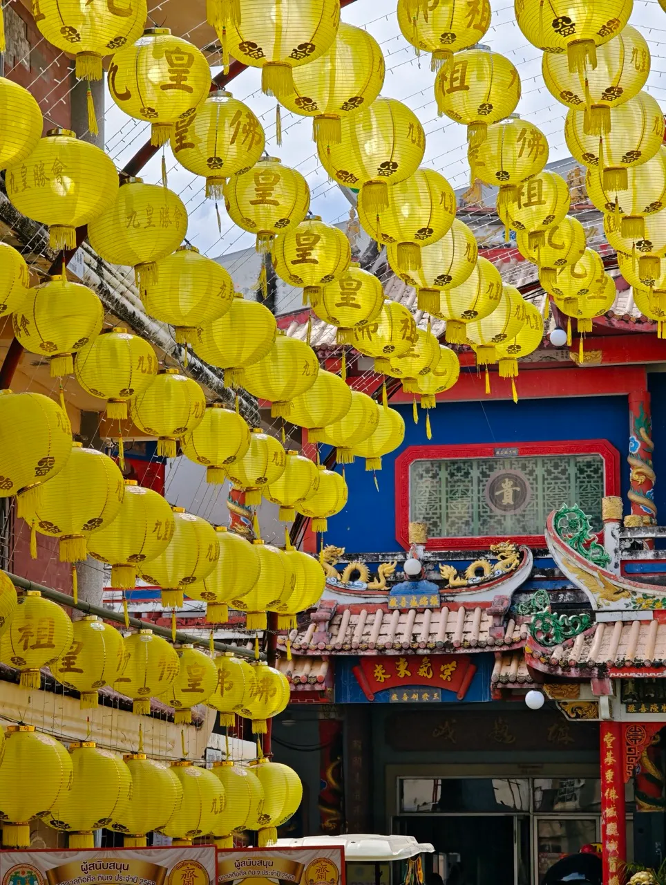 a chinese temple. I came with my host mom and we scooped ice cream and burned incense
